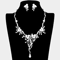 Pearl Accented Floral Rhinestone Necklace