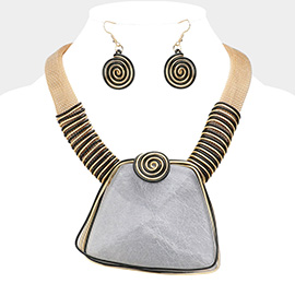 Metal Spiral Pointed Abstract Resin Pendant Statement Necklace