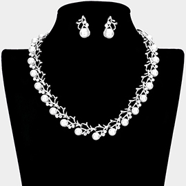 Rhinestone Pearl Accented Necklace
