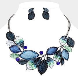 Epoxy Leaf Vine Necklace