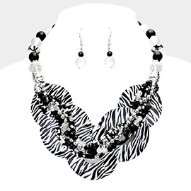 Zebra Patterned Round Link Necklace