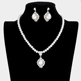 Pearl Centered Rhinestone Embellished Necklace