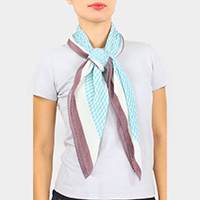Houndstooth Print Pleated Scarf