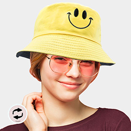 Reversible Smile Pointed  Bucket Hat