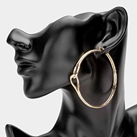 Link Detailed Metal Hoop Pin Catch Earrings