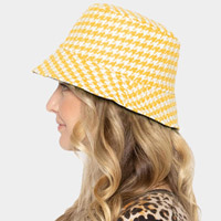 Houndstooth Patterned Bucket Hat