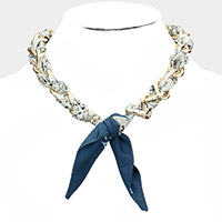 Open Metal Oval Link Leaf Patterned Fabric Necklace