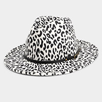 Faux Leather Band Detailed Leopard Patterned Panama Hat