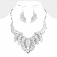 Boho Metal Wing Pendants Statement Necklace