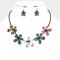 Metal Flower Cord Necklace