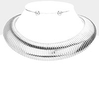Basic Metal Necklace
