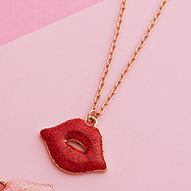 Glittered Lips Pendant Necklace