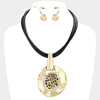 Rhinestone Trimmed Leopard Pattern Accented Abstract Metal Necklace
