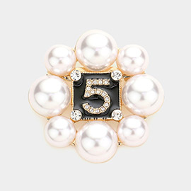 No. 5 Pearl Trimmed Round Pin Brooch