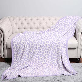 Leopard Patterned Reversible Throw Blanket