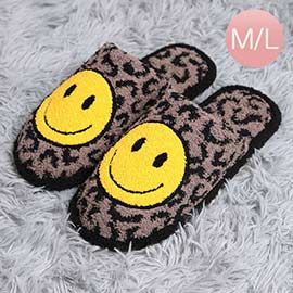 Smile Accented Leopard Patterned Soft Home Indoor Floor Slippers