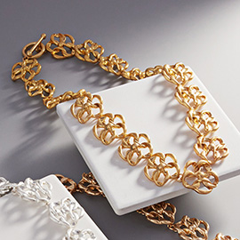 Metal Flower Link Toggle Necklace