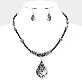 Embossed Metal Petal Pendant Necklace