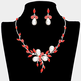 Teardrop Pearl Accented Leaf Cluster Necklace