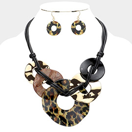Leopard Patterned Abstract Open Resin Metal Link Necklace