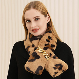 Faux Fur Leopard Patterned Chain Pull Through Scarf