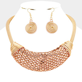 Baguette Cut Rhinestone Embellished Bold Metal Wire Necklace