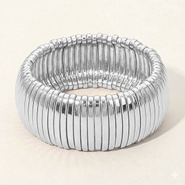 Wide Ribbed Metal Bar Stretch Bracelet