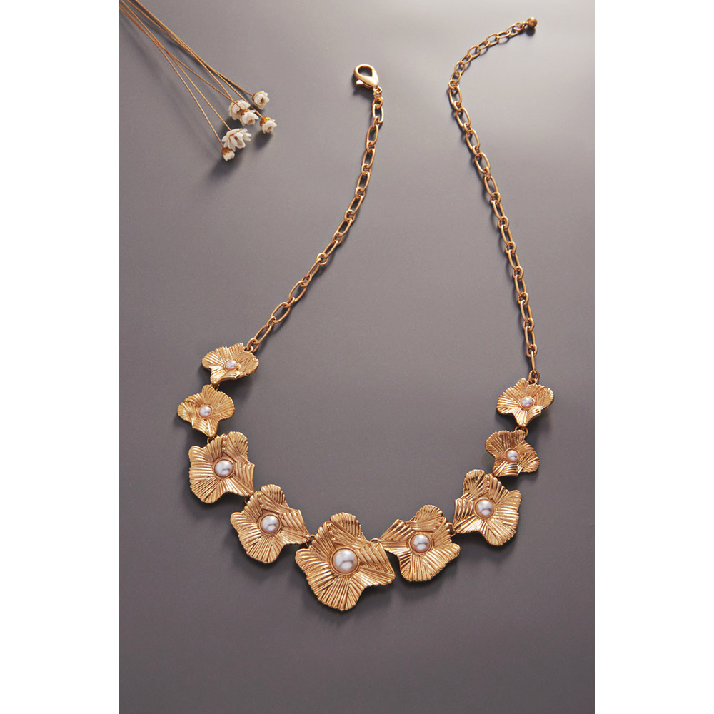 Pearl Accented Metal Flower Necklace