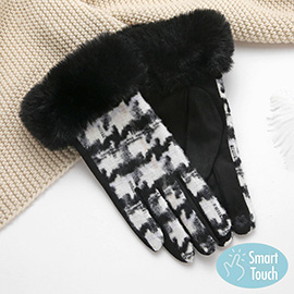 Big Houndtooth With Faux Fur Smart Touch Gloves