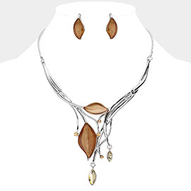 Crystal detail epoxy leaf necklace