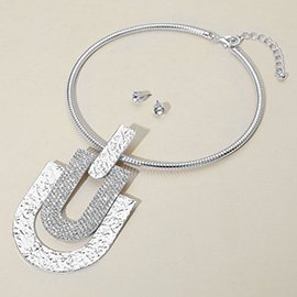 Stone Paved Hammered Metal Plate Pendant Necklace
