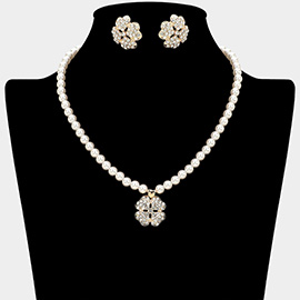 Rhinestone Paved Clover Pendant Pearl Necklace
