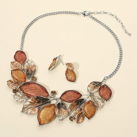 Epoxy Leaf Vine Necklace