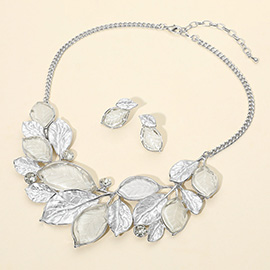Epoxy Leaf Vine Necklace