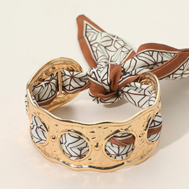 SECRET BOX_Printed Fabric Scarf Hammered Stainless Steel Open Work Cuff Bracelet
