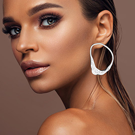 Metal Sculpted Loop Statement Earrings