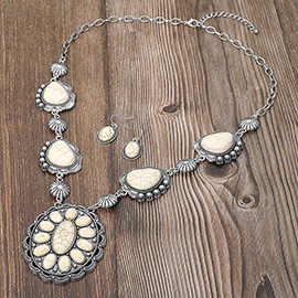 Bold Vintage Oval western Conch Pendant Statement Necklace