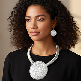 Bold Oval Plate Accent Statement Necklace