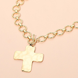 Hammered Metal Cross Pendant Chunky Chain Toggle Necklace